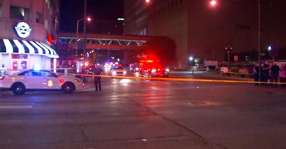 1 Dead, Another Injured In Shooting Outside Mall In Indianapolis